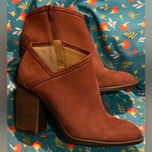 EUC Lucky Brand Salza booties,Dusty rose sued,block heel,8.5